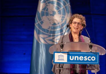 Emily M. Bender at a podium